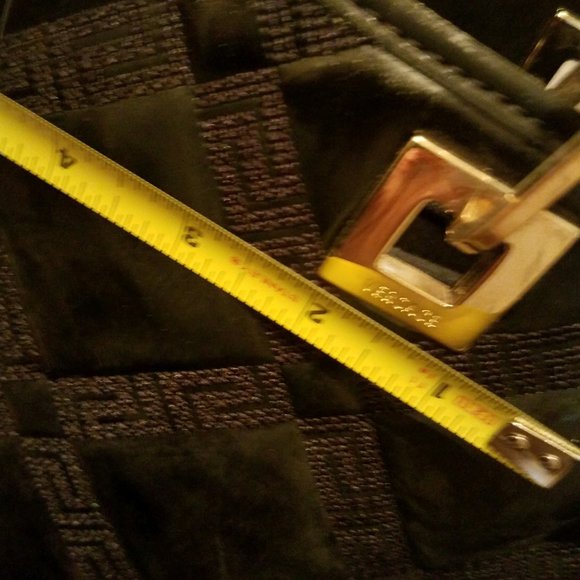 Versage Large Quilted Shoulder Bag - Picture 16 of 16